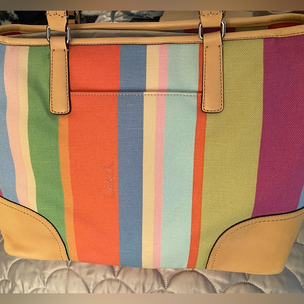 Coach Hampton Weekend Multicolor Striped Tote & Dustbag - NWOT!! - Picture 12 of 13